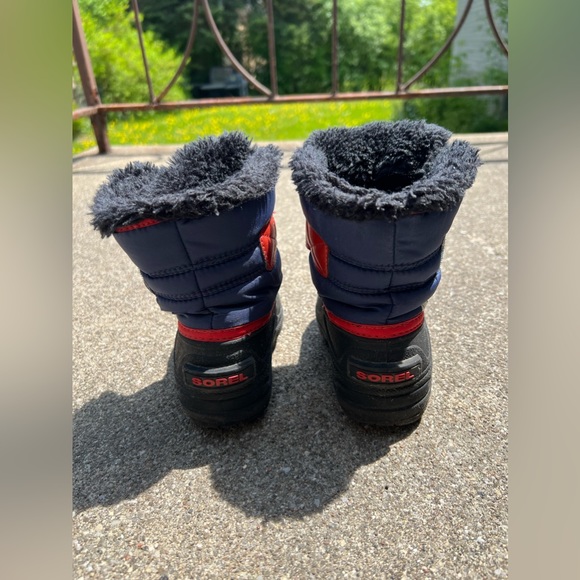 Sorel Toddler Winter Boots - Size 7 - Picture 4 of 7